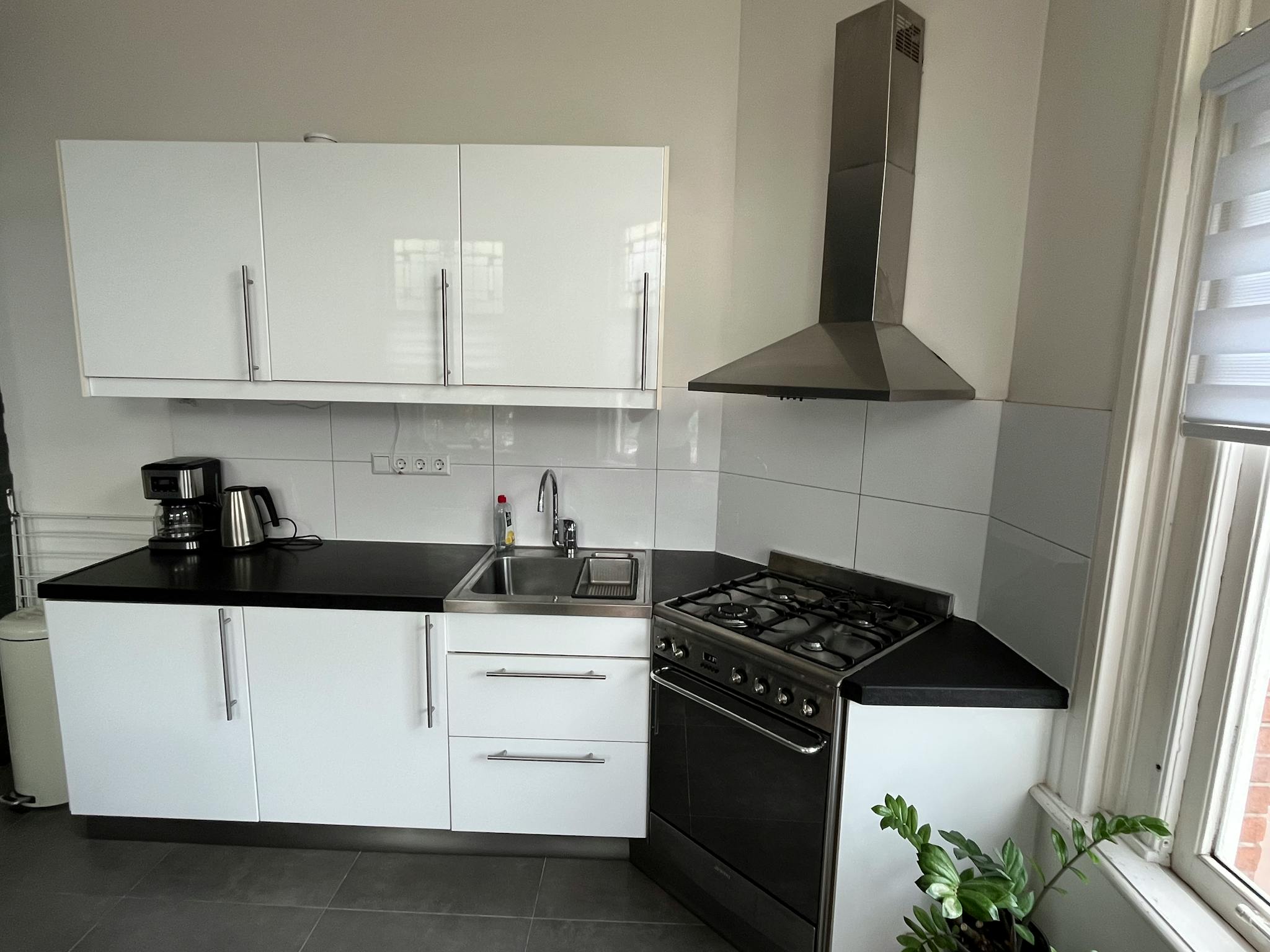 Apartment, Koningin Emmaplein, The Hague