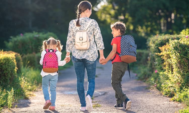 How to be an involved working parent without feeling guilty?