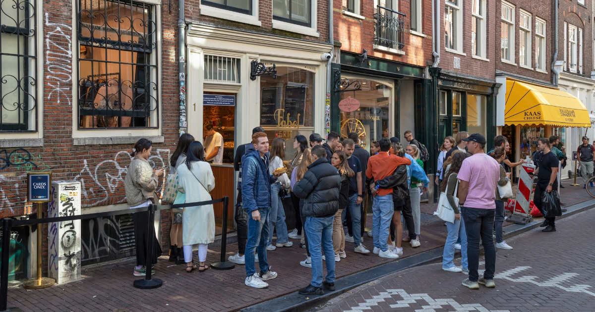 Viral Fry Shop Wipes 41,000 Euros off Amsterdam Home Prices