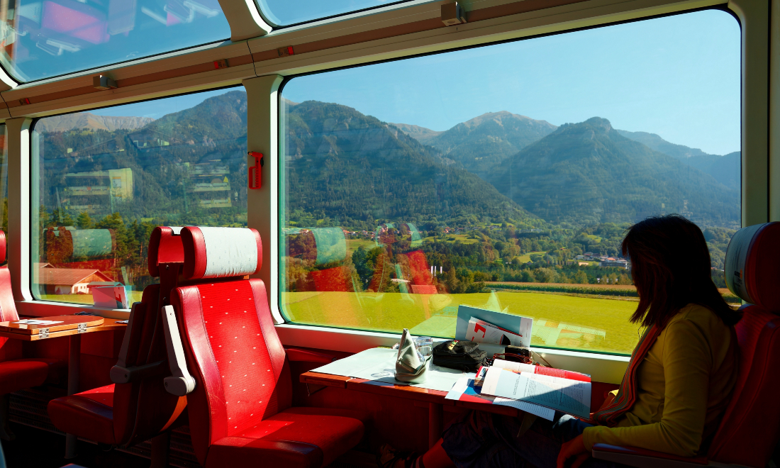 9 breath-taking panoramic trains in Switzerland 