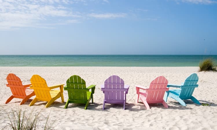 How does vacation allowance work in the Netherlands?