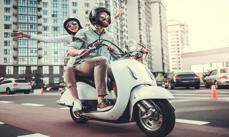 Helmets will soon be made compulsory for moped riders across the Netherlands