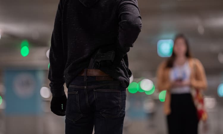 Students in Amsterdam robbed and made to transfer money to thieves