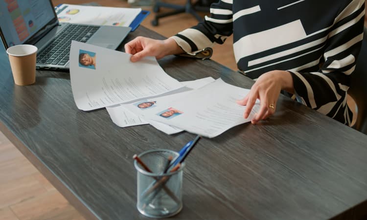 How to elevate your job search in the Netherlands with CVMaker