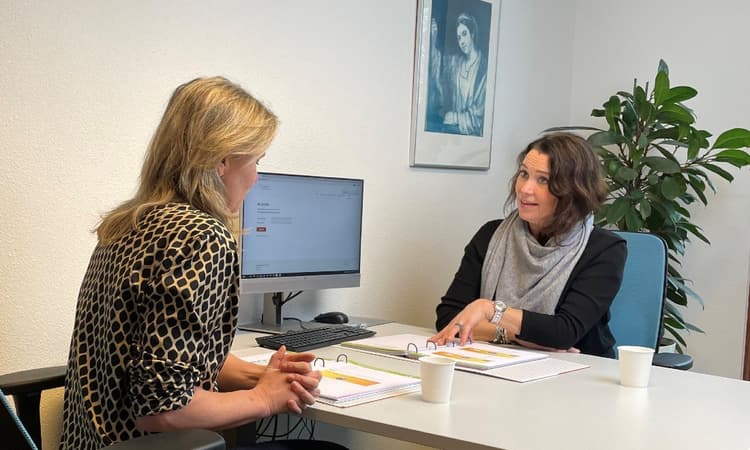 Regina Coeli: Learn Dutch with the Nuns of Vught