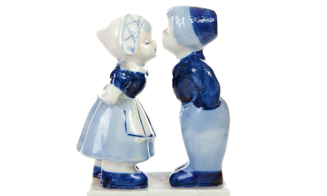 Dutch souvenir ceramic girl and boy 