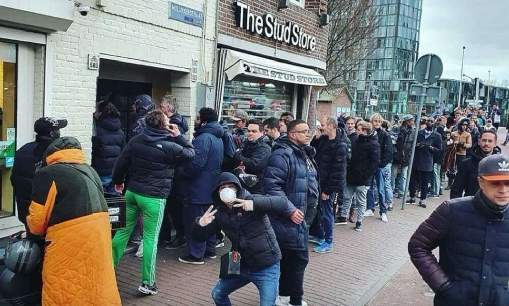 Stockpiling cannabis: Long queues formed outside Dutch coffeeshops