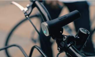 Cycle more safely in the dark with the Laserlight Core projection bike light