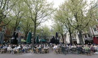 Amsterdam bars call for extended terraces to stay throughout winter