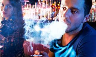 Smoking slowly dying off in Dutch bars