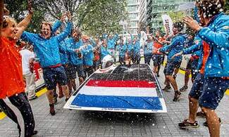 Victory for TU Delft's solar car!