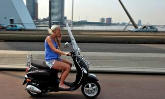 Dutch cities want to ban scooters from bike paths