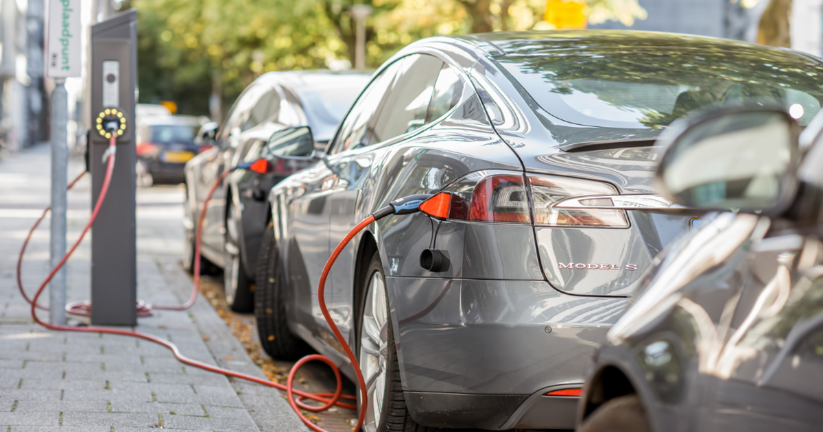 De Nederlandse netbeheerder wil stoppen met het opladen van elektrische auto's tijdens de spitsuren