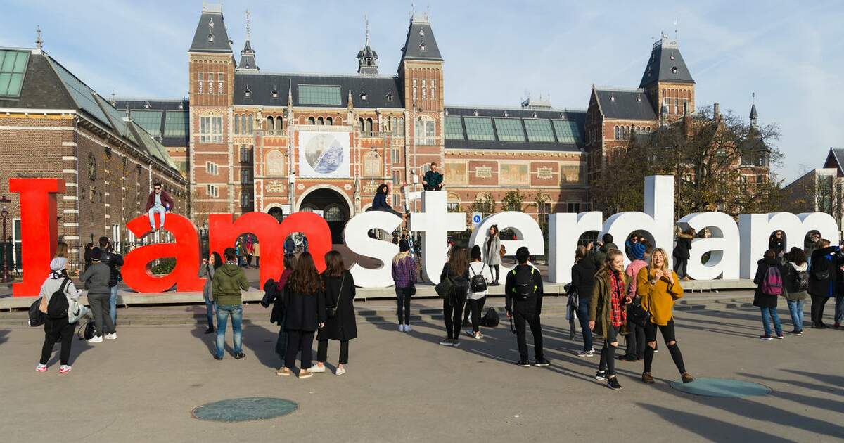 Only a few more days left to see the I amsterdam sign
